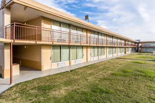 Econo Lodge Hotels in Ranger