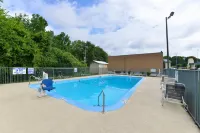 Budget Inn Greenville By Hotel O I-85 - ที่มีที่จอดรถ