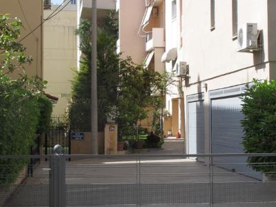 Athenian Apartment with Garden, Near Metro Station Chalandri Nu 3