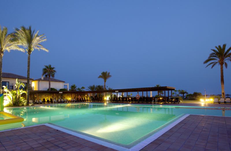 Playa Granada Club Resort & Spa - Valoraciones de hotel de 4 estrellas en  Motril