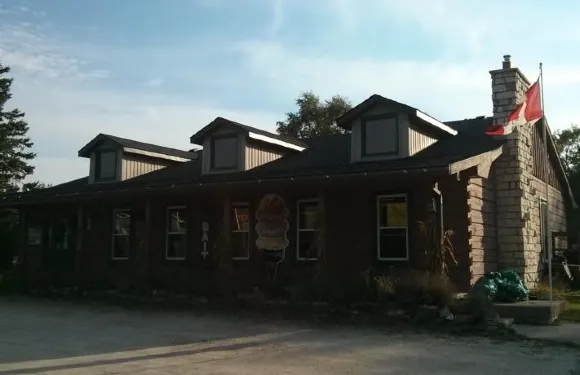 心靈巖石前哨&旅館