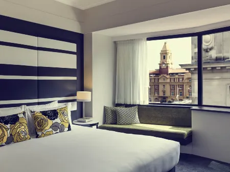 โรงแรมเมอเวนพิคออคแลนด์