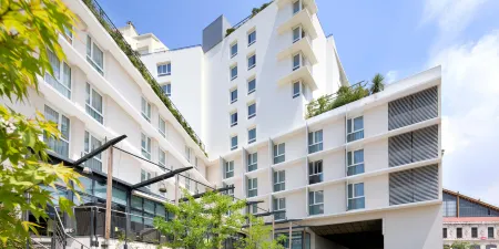 Hôtel Marseille Centre Gare Saint-Charles Отели в г. Буше-дю-Рон