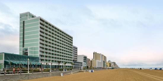 Holiday Inn Va Beach Oceanside 21st Street An Ihg Hotel Virginia Beach Updated 22 Room Price Reviews Deals Trip Com