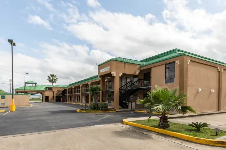 Quality Inn Отели в г. Вудворт