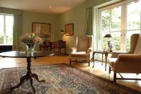 Gut Basthorst Restaurant & Hotel & Wohnmobil-Dinner Hotels in Labenz