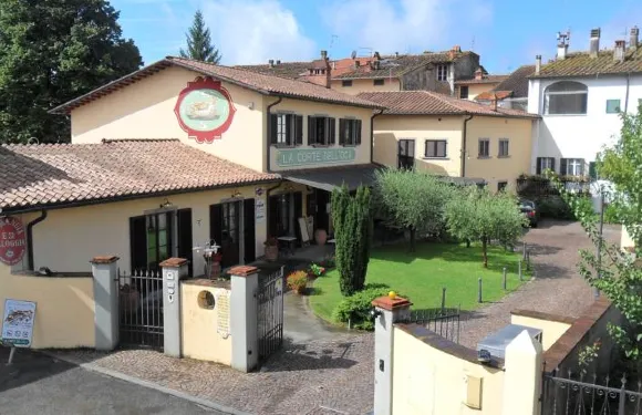 多納蒂商務客房旅館