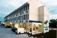Traders Inn Hotels in Mukim Gadong B