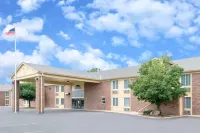 Coratel Inn & Suites by Jasper Newton Hotels near Chisholm Trail Center