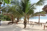Uroa Bay Beach Resort - de playa