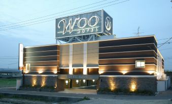 Hotel Woo (Adults Only)