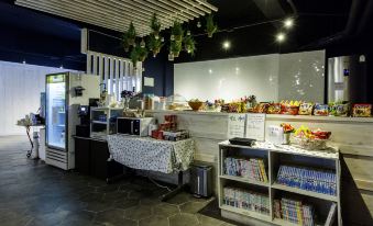 Hotel Merci - Housity