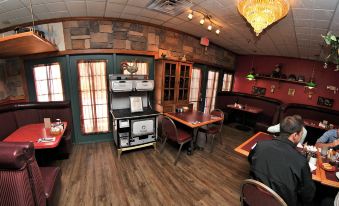 Prospector Hotel & Casino - Housity