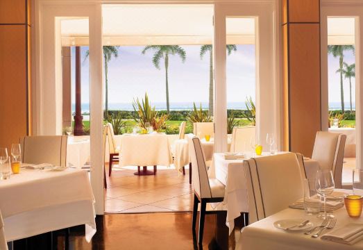 6. 비치 빌리지 앳..