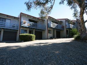 Alpha Centauri Townhouses