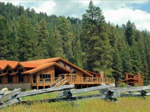 Highlands Ranch Resort