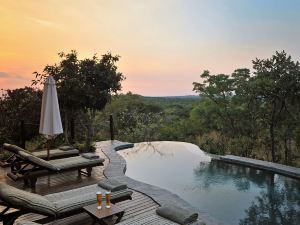 Zwahili Private Game Lodge & Spa