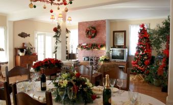 Mettawas End Bed & Breakfast - Housity