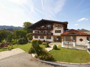 Hotel Pension Landhaus Steiner