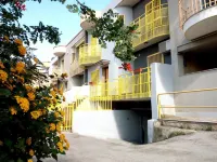 Aback Policlinico Hotels in Bari
