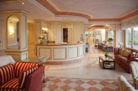 Hotel Villa Florida & Suite Apartments - Pysäköinti