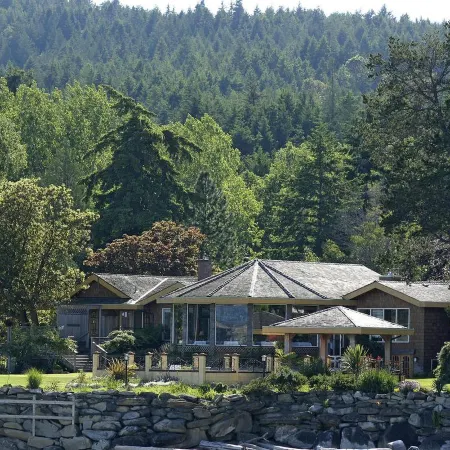 Galiano Oceanfront Inn & Spa
