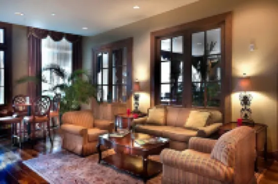 Natchez Grand Hotel on the River