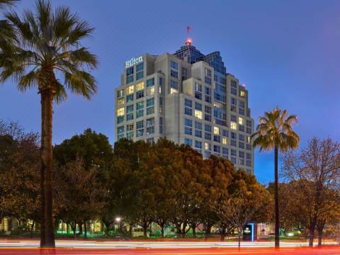 Hilton Los Angeles North-glendale Executive Meeting Center-glendale Updated 2021 Price Reviews Tripcom