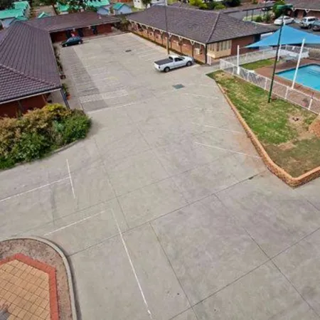 Bushmans Motor Inn