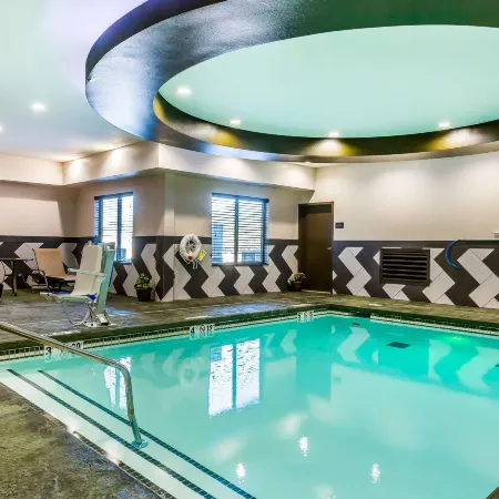 Comfort Inn & Suites Moore - Oklahoma City