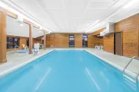 Super 8 by Wyndham Watertown Hôtels à : Watertown