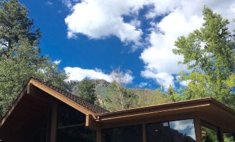 Junipine Resort
