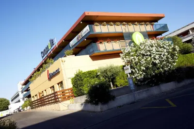Campanile Nimes Centre - Mas Carbonnel Hotels in Caissargues