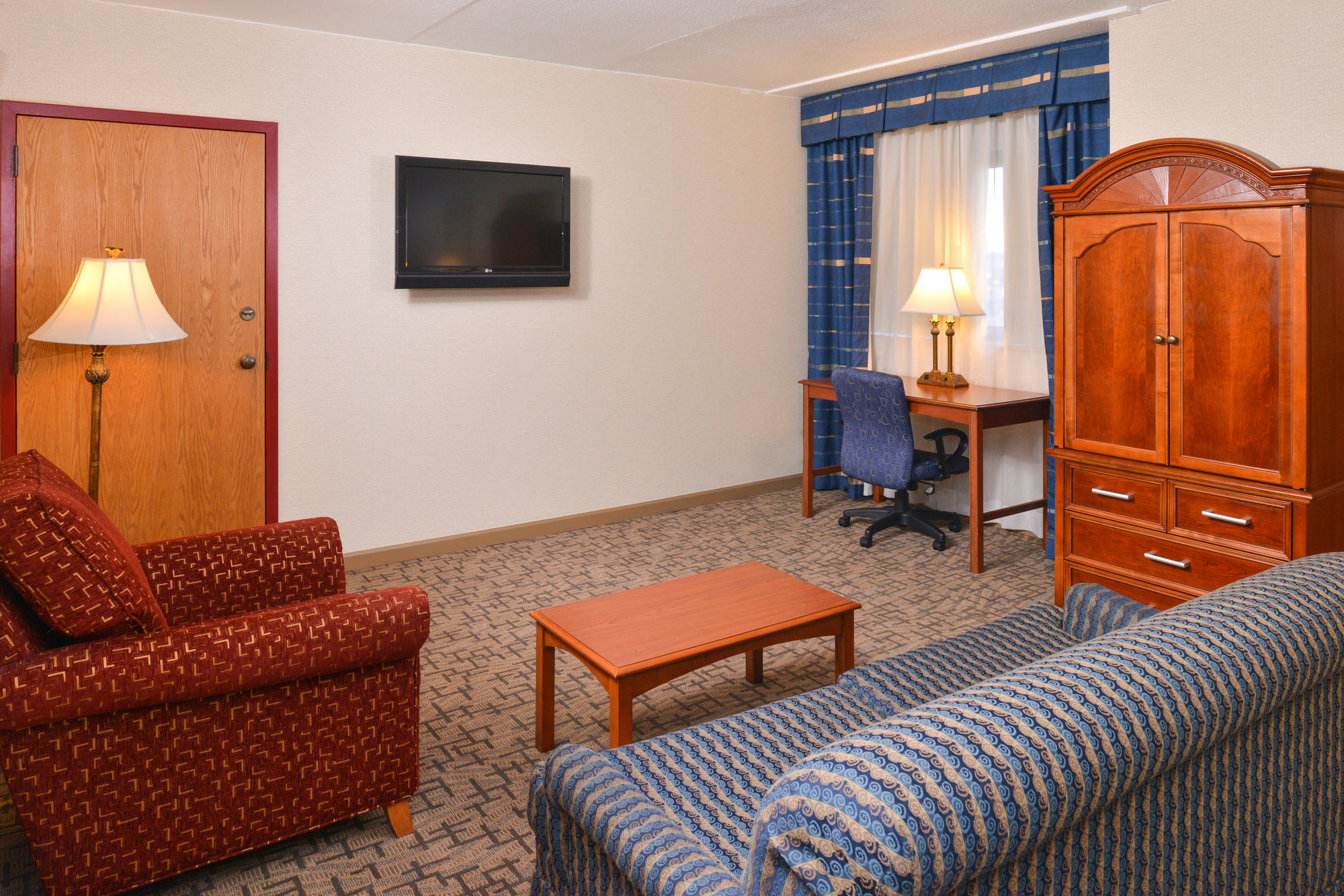 Comfort Inn & Suites Downtown Tacoma