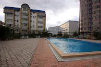 Golden Dragon - Pool