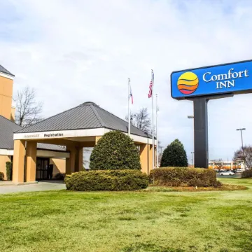 Comfort Inn Fayetteville Near Fort Bragg