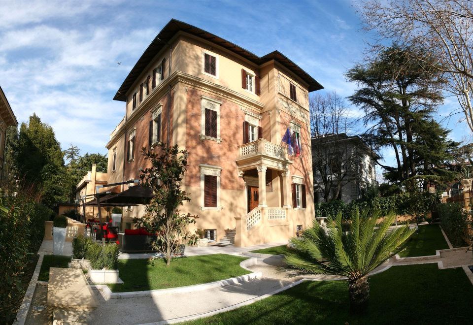 hotel overview picture