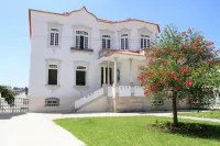 The Luggage Hotels near National Museum Machado de Castro