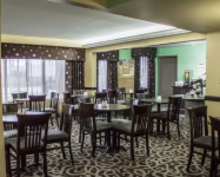 Copley Inn & Suites by OYO Akron Oh Hotels in Copley Township