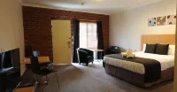 Golden Reef Motor Inn Hotels in East Bendigo