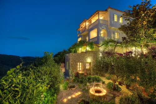 Konstantina Studios فنادق في Alonnisos