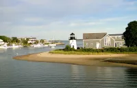 Ocean Street Inn on Hyannis Harbor