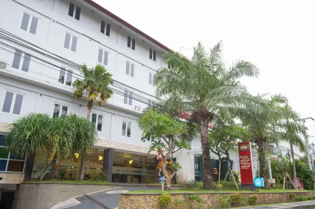 Mars City Hotel