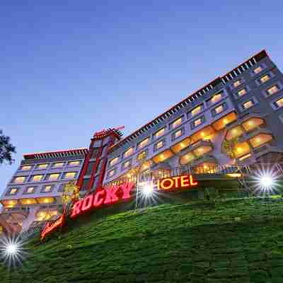 Grand Rocky Hotel Bukittinggi Hotel Exterior