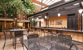 Heritage Inn
