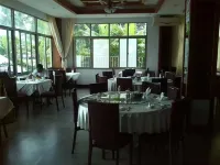 Emerald Hotel & Restaurant - breakfast