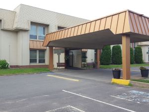 Hibbing Park Hotel & Suites