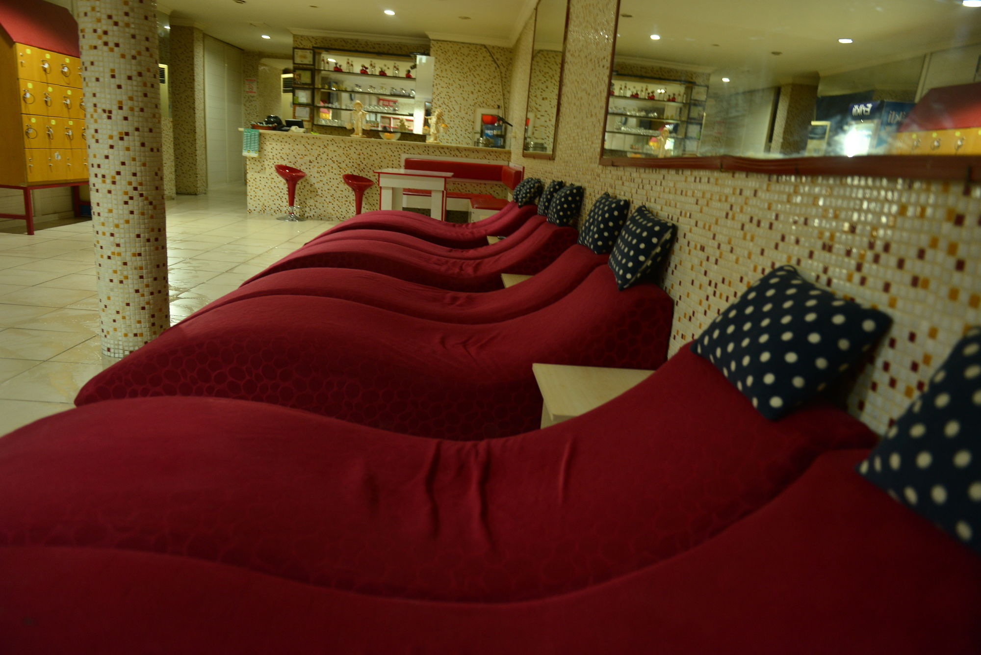 Kıvrak Hotel (Kivrak Hotel)