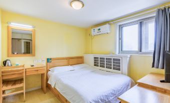 Jingkanglong Hotel(No.2 store, South Gate, Beijing Erwai)