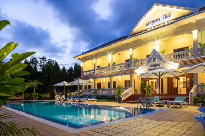 Riviera Hotel & Resort Kep Hotel di Kep